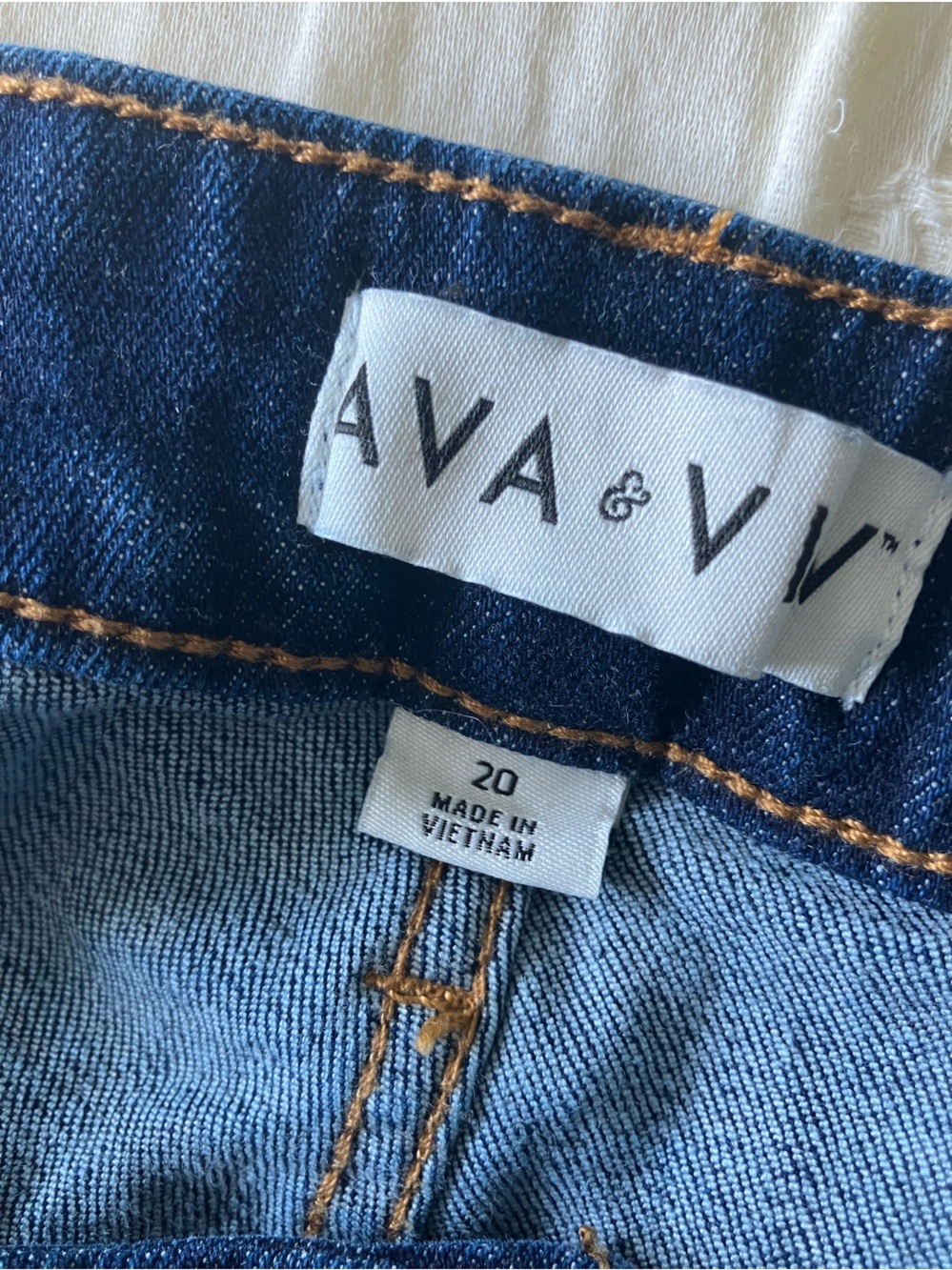 AVA & VIV Dark Wash Mid Rise Flare Leg Jeans Size 20 - Picture 10 of 11